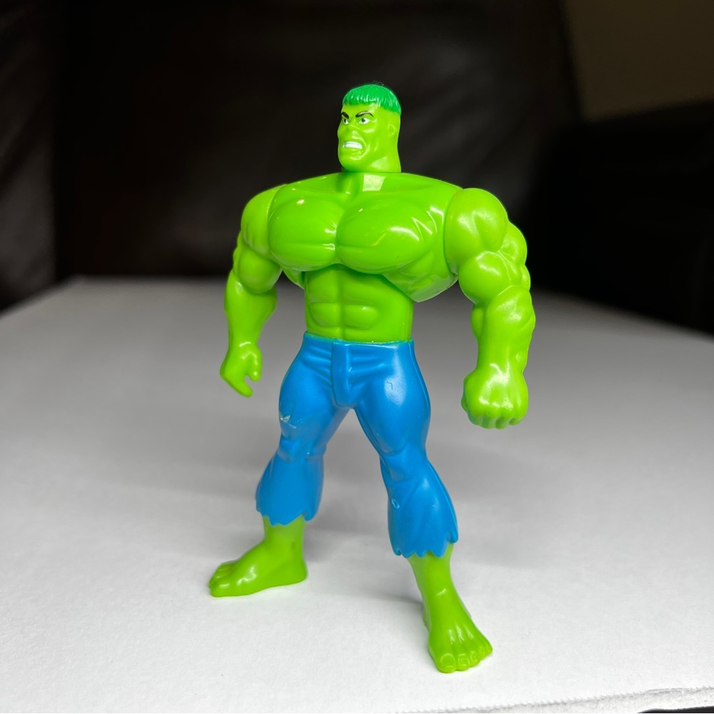 Marvel The Incredible Hulk Vintage Articulated Action Figure Cake Topper 1996